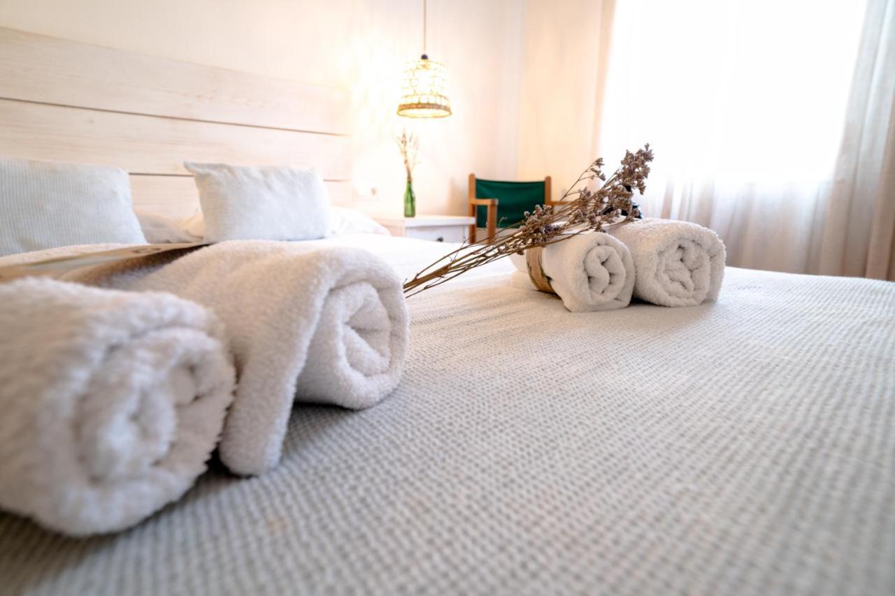 סיוטאדלה Hostal Sa Posada Set Cales מראה חיצוני תמונה